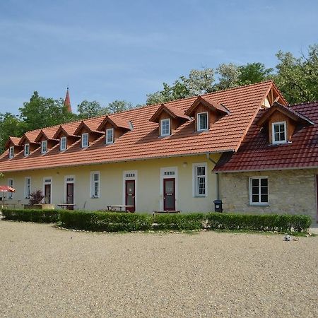 Stara Fara Hotel Chržín Kültér fotó